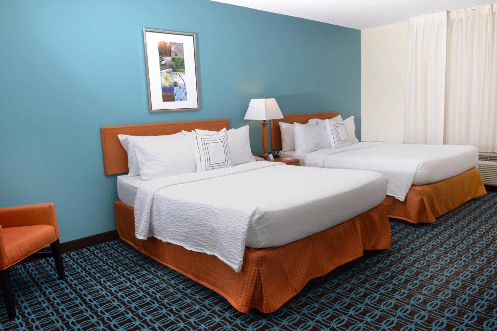 Queen Room with Two Queen Beds interior